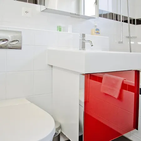 Adele * Γκρίντελβαλντ